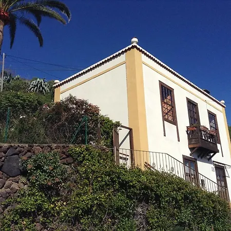 Casa Roberta Holiday home *